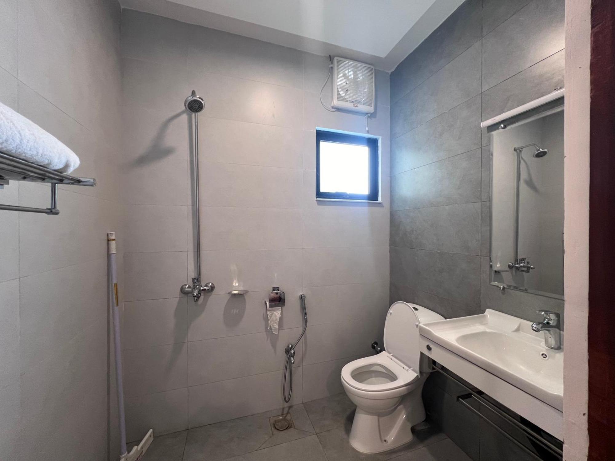 Bridge Residency-1, Sector F-6 Исламабад Екстериор снимка